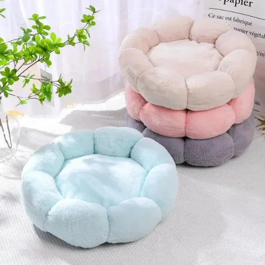 "Flower-Shaped Cozy Pet Bed – Plush, Stylish, and Perfect for Any Space"